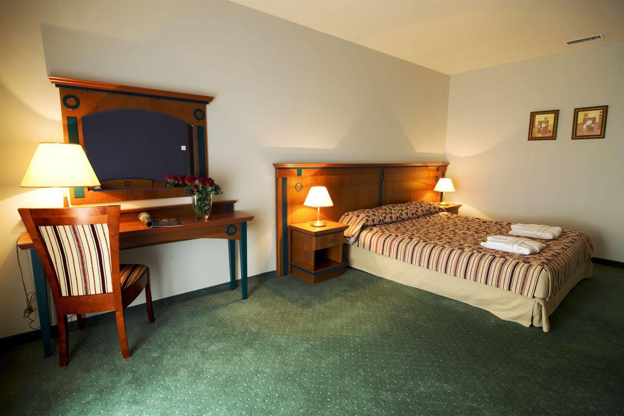 Hotel Mlyn & Spa Włocławek Kültér fotó